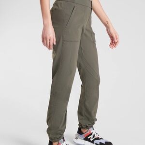 ATHLETA Bundle of 2 Trekkie Shorts & Pants Sz 10